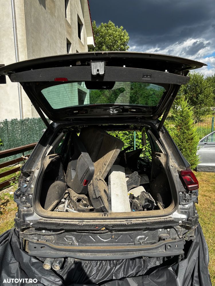 Volkswagen Tiguan - 14