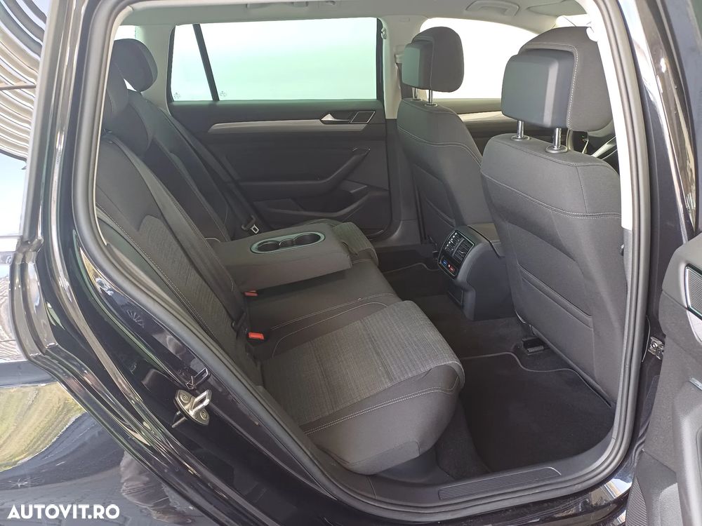 Volkswagen Passat Variant 2.0 TDI DSG Comfortline - 34