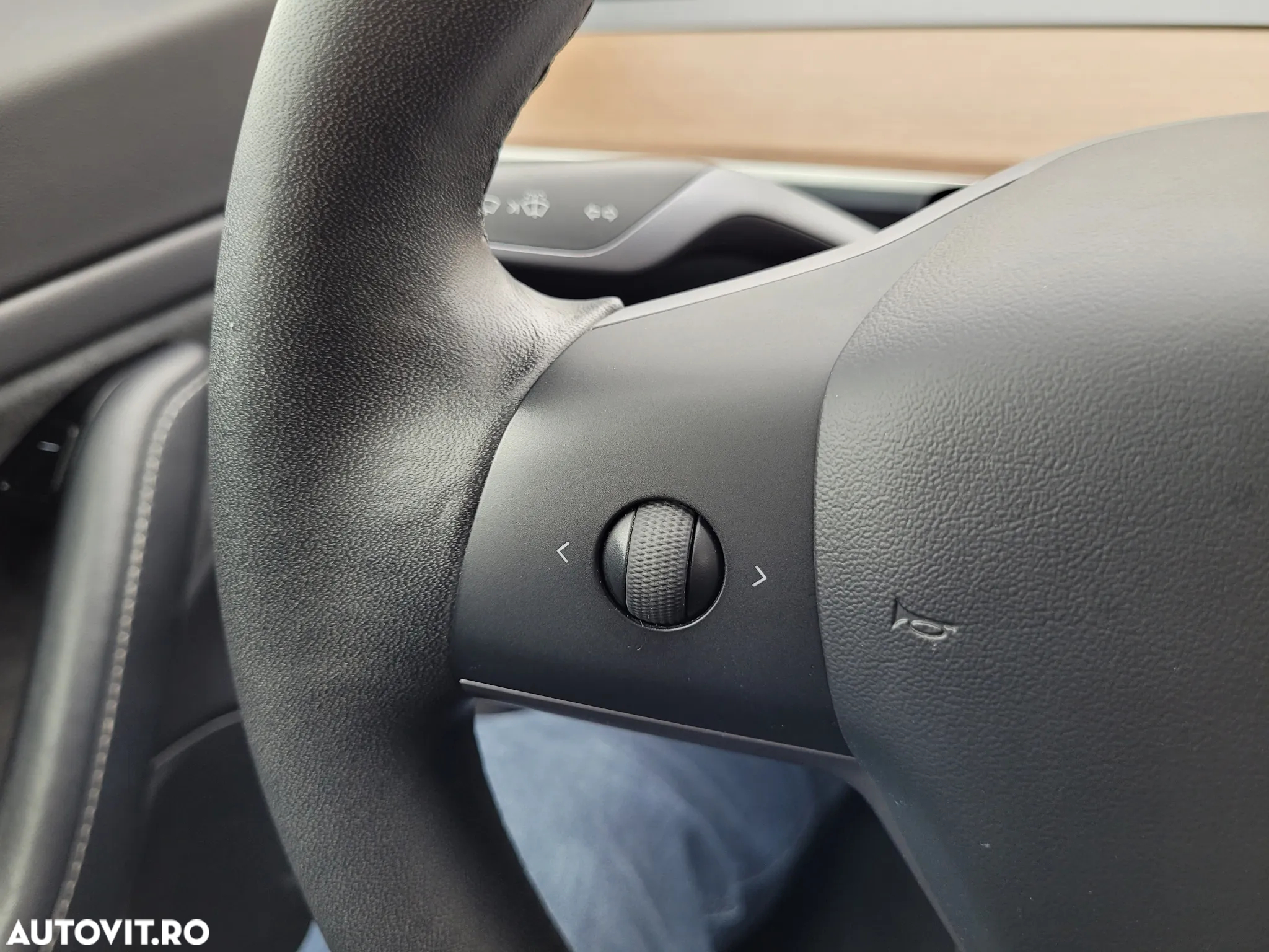 Tesla Model 3 - 16