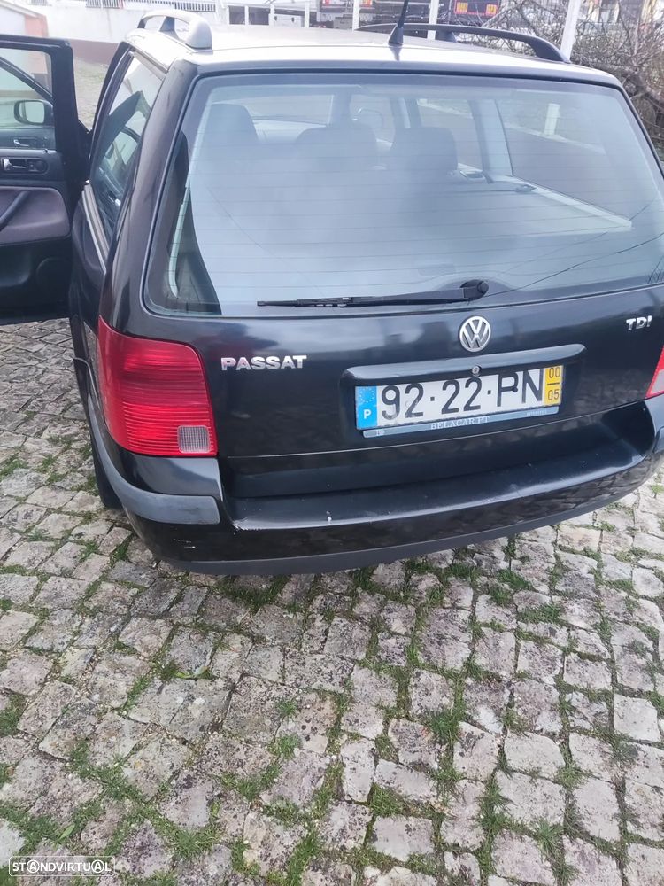 VW Passat Variant 1.9 TDi Confortline - 4