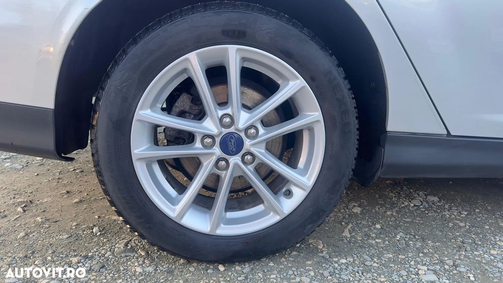 Ford Focus 1.0 EcoBoost Trend - 12