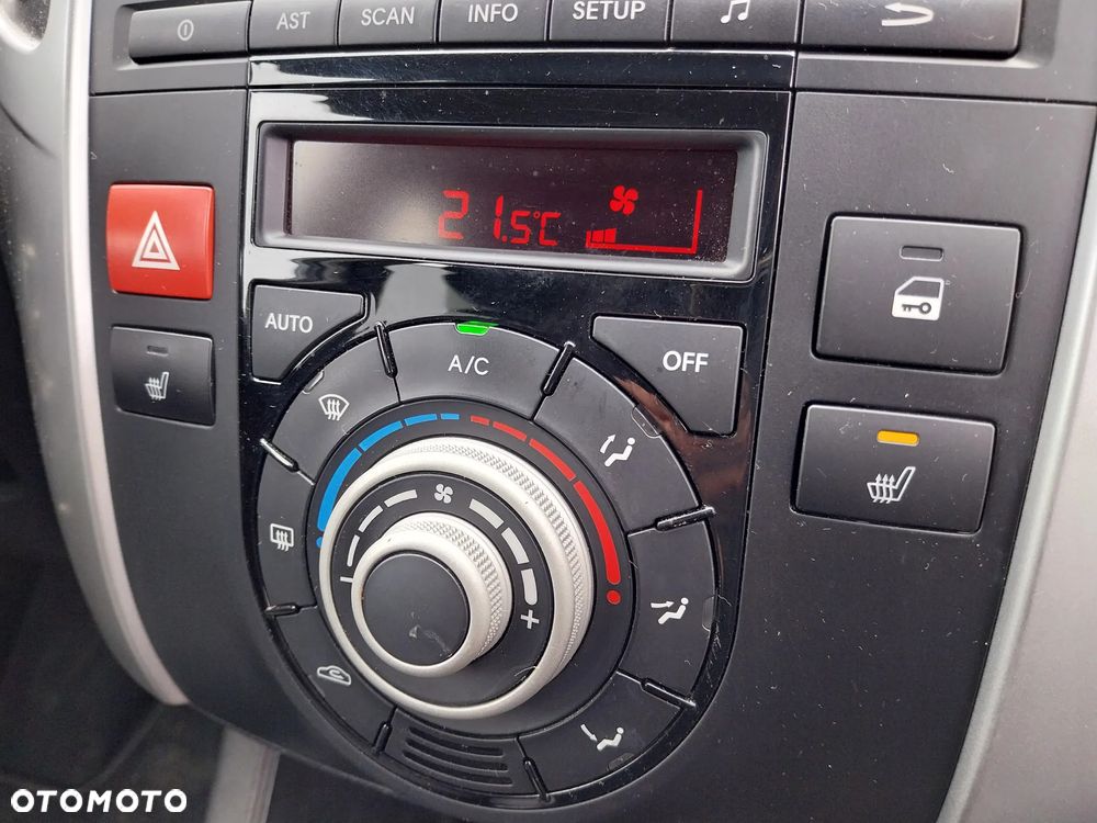 Kia Venga 1.6 CVVT Platinum Edition - 19