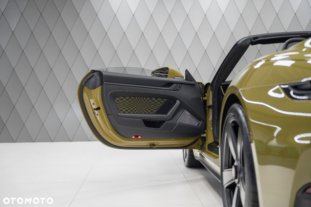 Porsche Carrera GT - 14