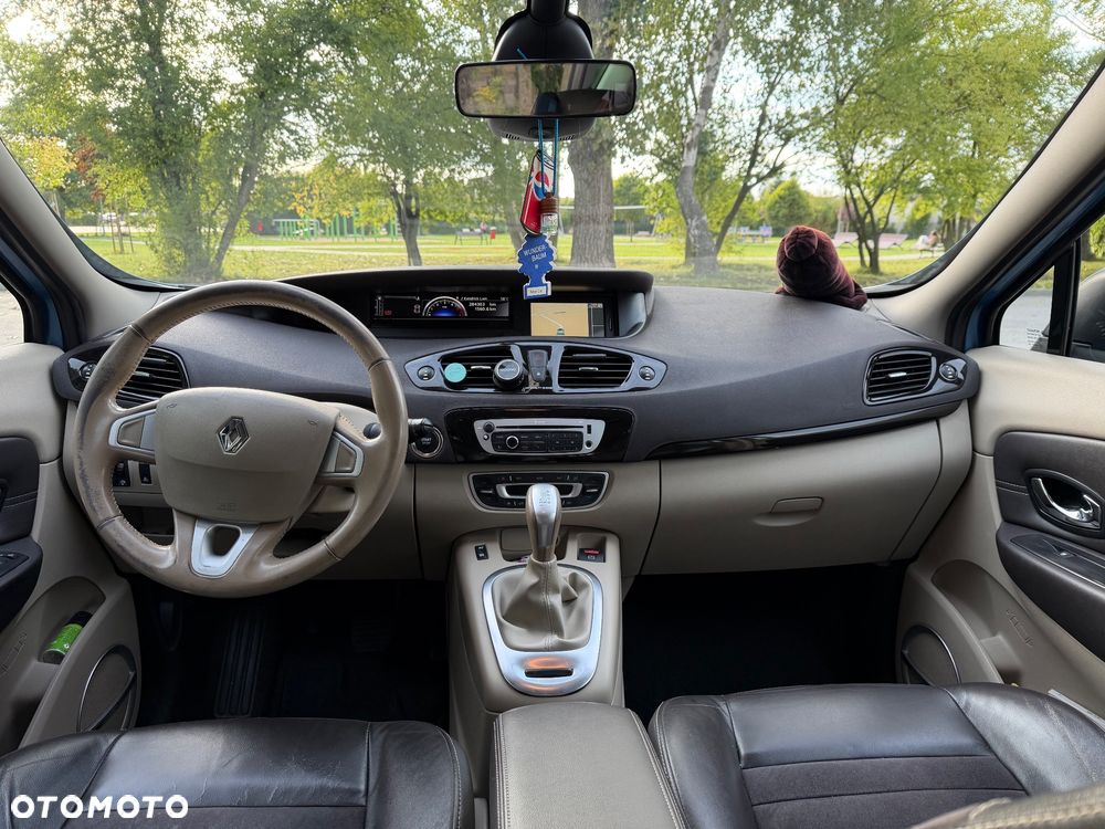 Renault Scenic - 10