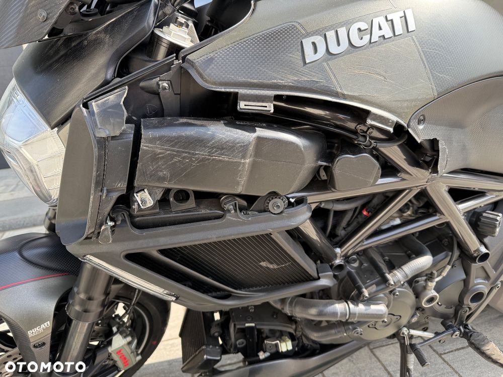 Ducati Diavel - 12