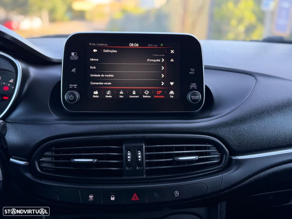 Fiat Tipo Station Wagon 1.3 M-Jet Lounge - 29