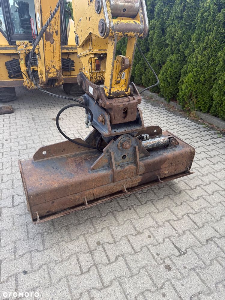 Caterpillar 432E - 7