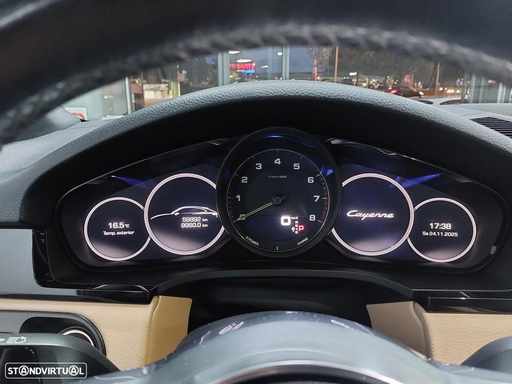 Porsche Cayenne Coupé E-Hybrid - 9