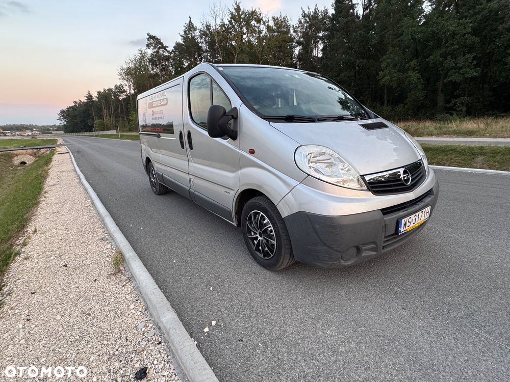 Opel Vivaro - 11