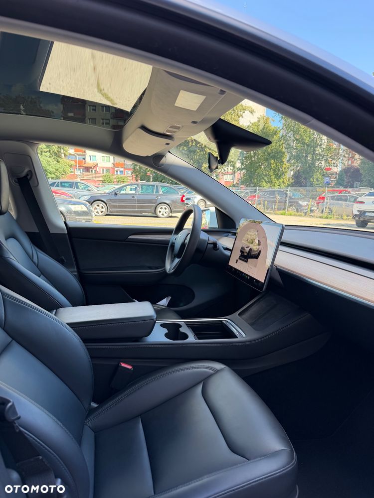 Tesla Model Y Performance AWD - 30