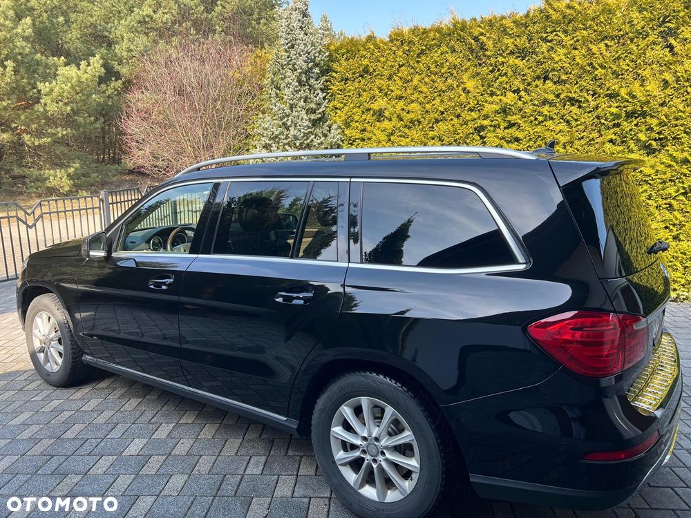 Mercedes-Benz GL 350 BlueTec 4-Matic - 4