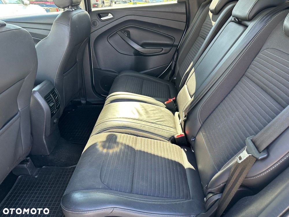 Ford Kuga - 13