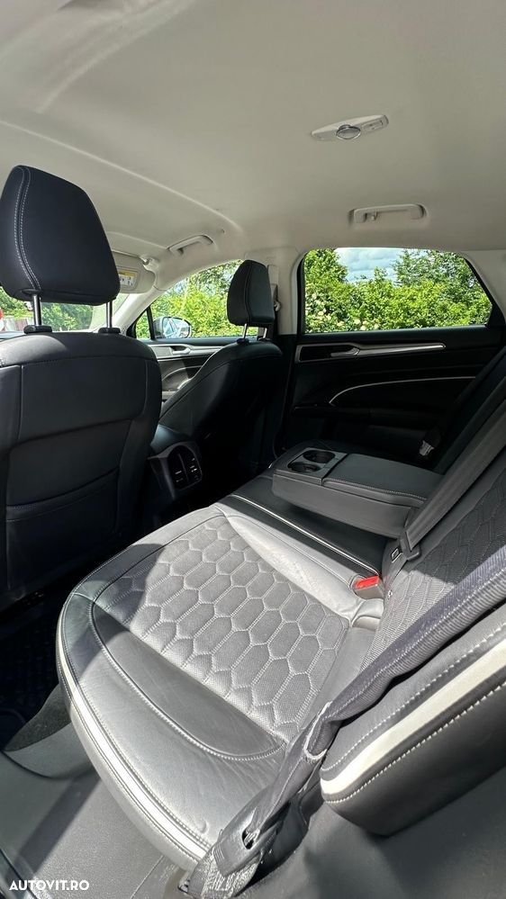Ford Mondeo 2.0 HEV Vignale - 14