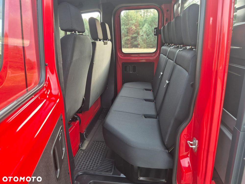 Mercedes-Benz Sprinter - 33