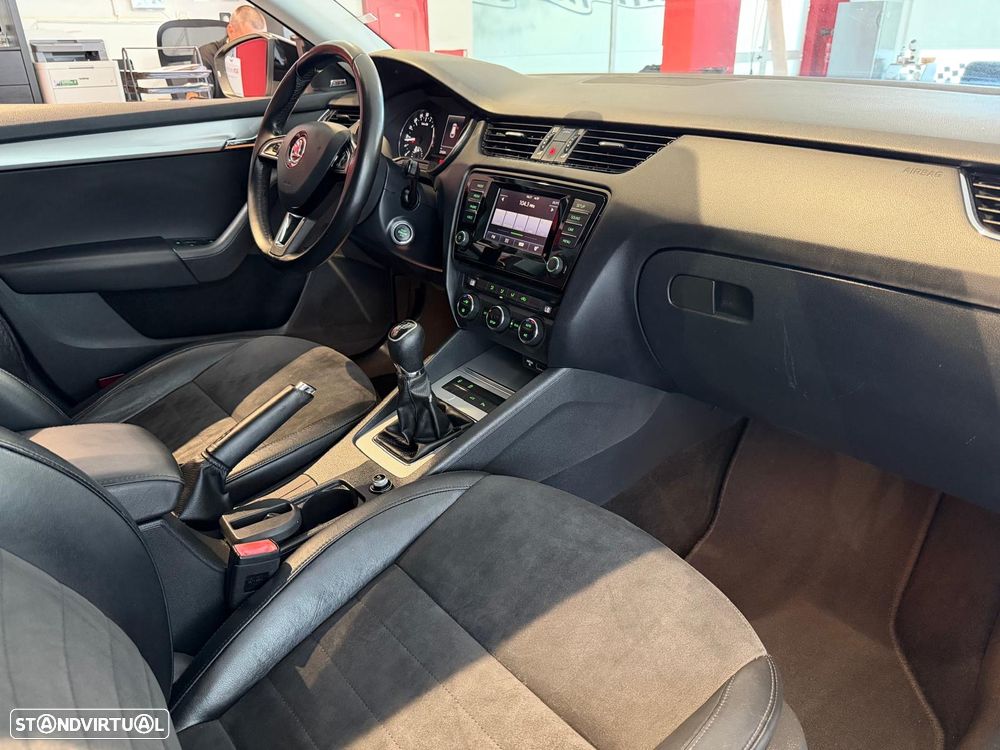 Skoda Octavia Break 1.6 TDi Elegance Pack - 13