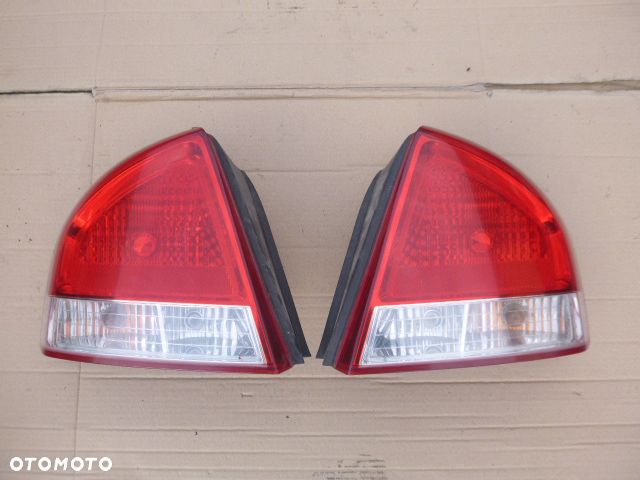 LAMPA LEWY TYŁ LEWA TYLNA PRAWY TYŁ PRAWA TYLNA KOMPLET KIA CERATO SEDAN - 1