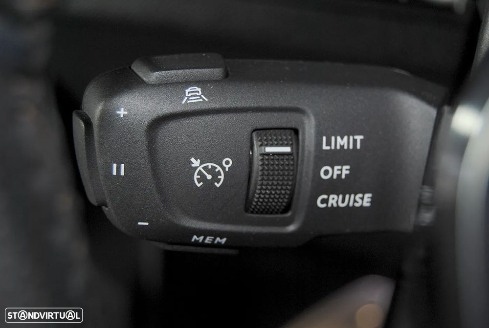 Peugeot 3008 1.6 Hybrid GT e-EAT8 - 33