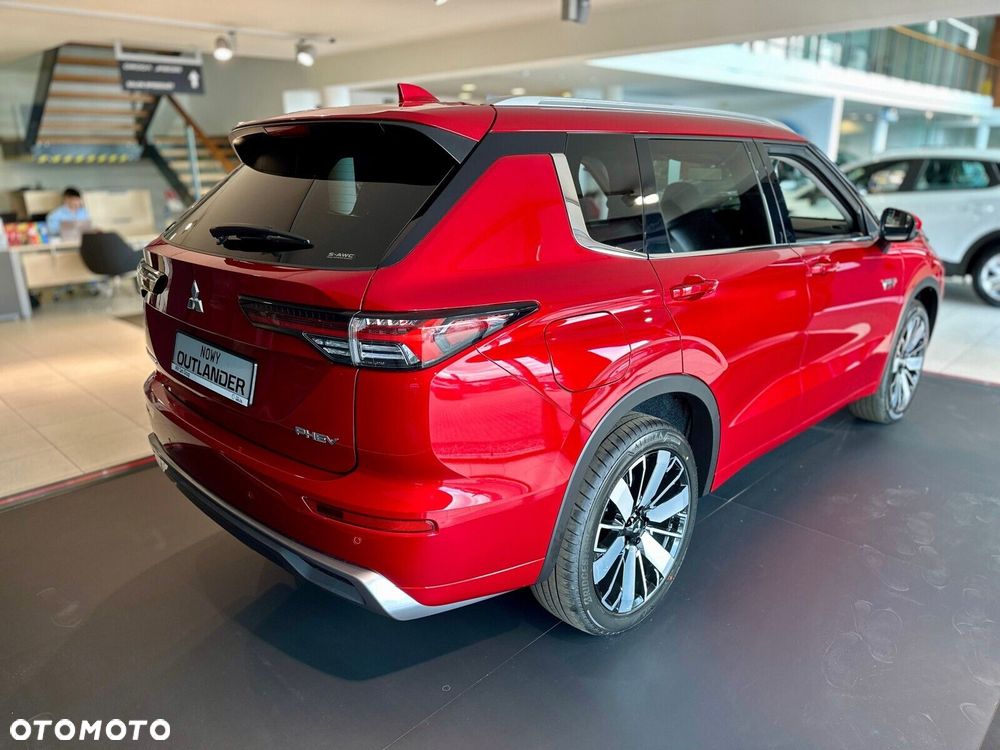 Mitsubishi Outlander - 6