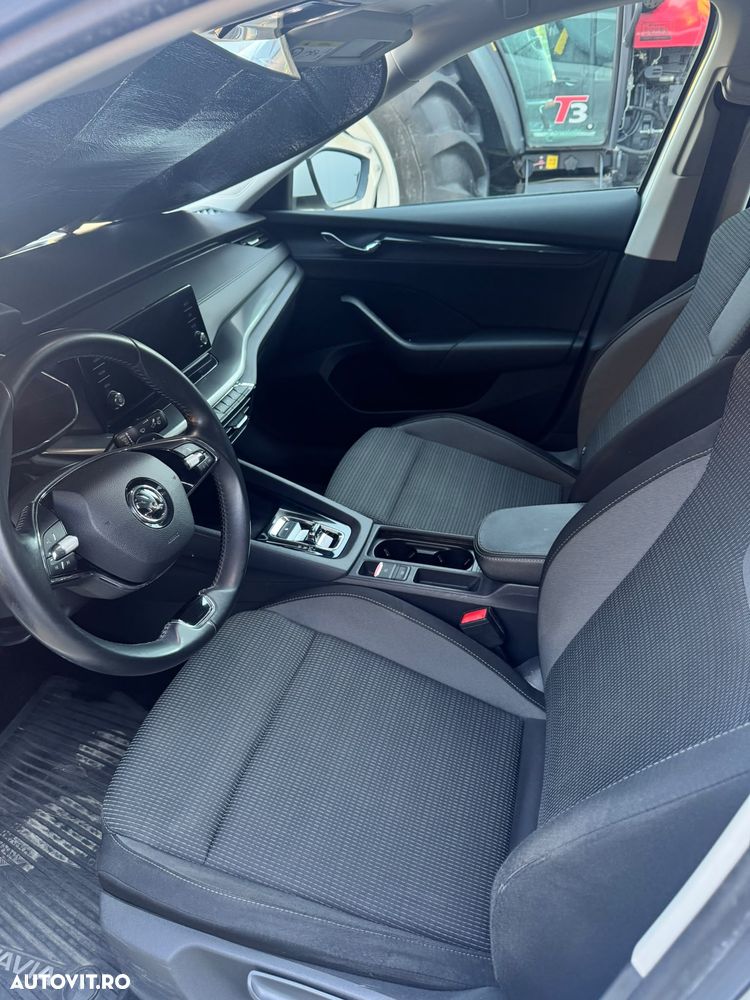 Skoda Octavia 2.0 TDI DSG Ambition - 5