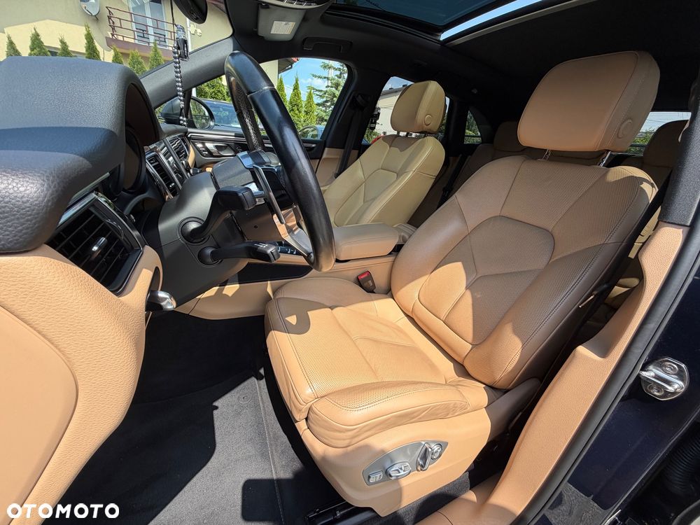 Porsche Macan S - 31