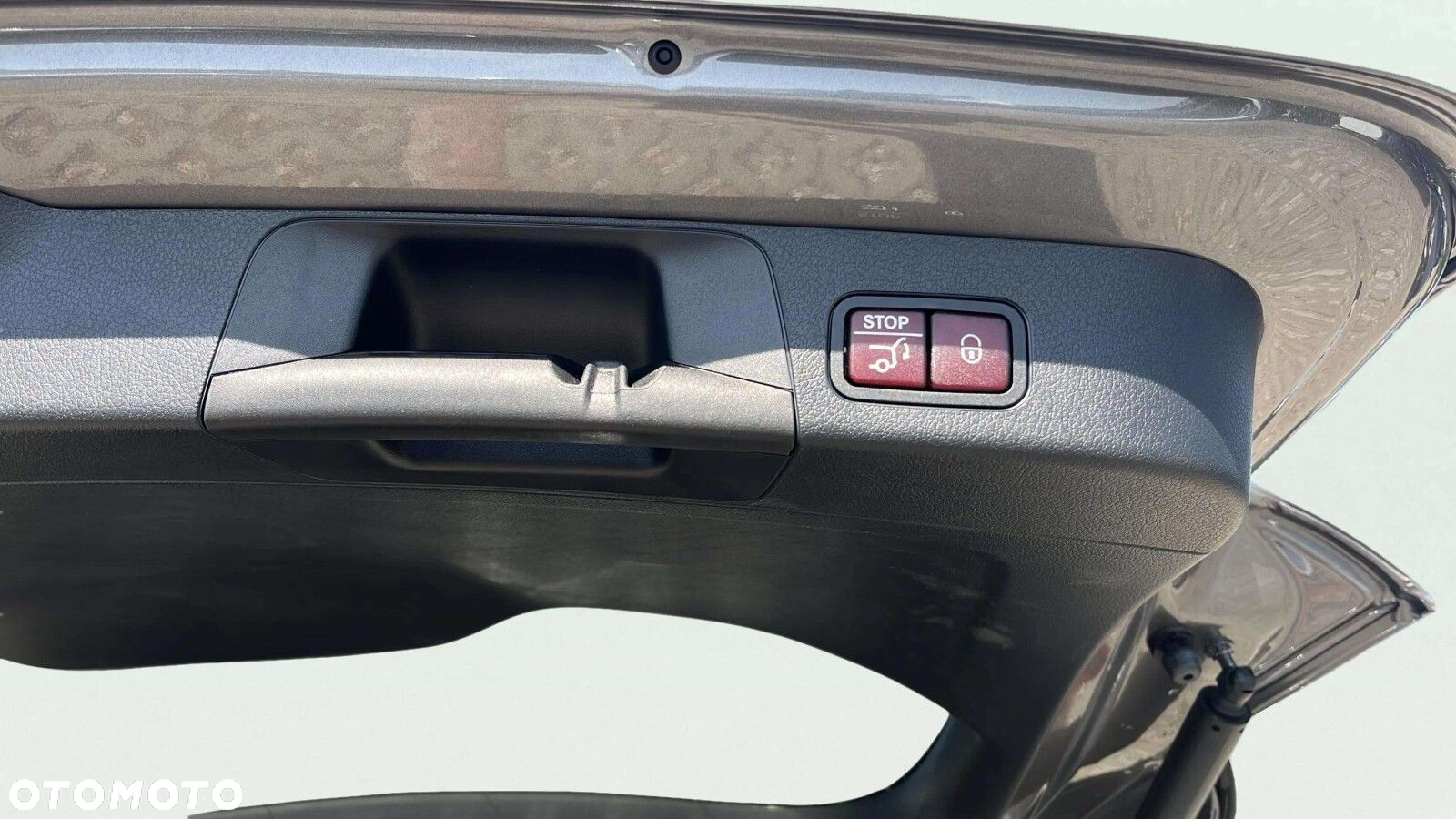 Mercedes-Benz GLB - 17