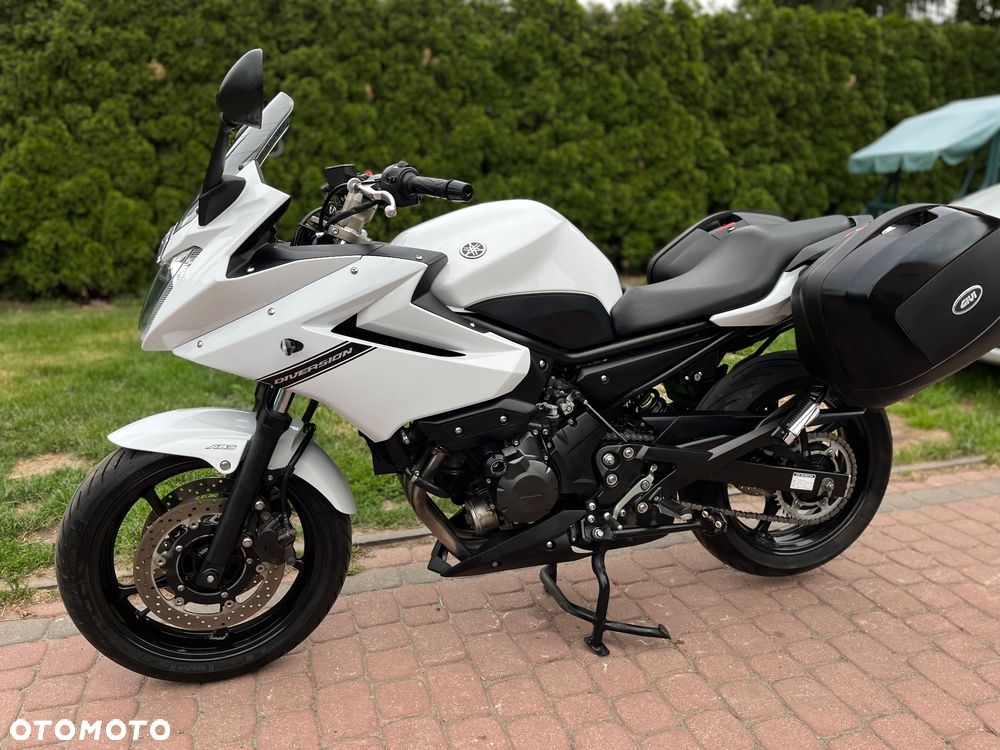 Yamaha XJ - 9