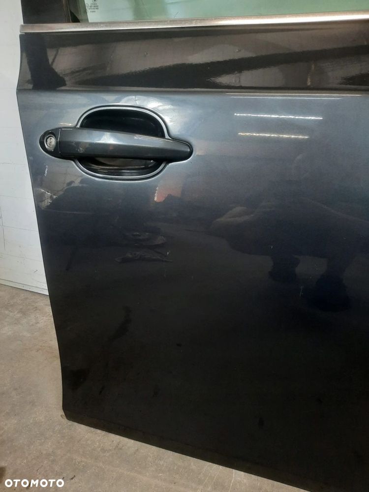 DRZWI PRAWY PRZÓD PRZEDNIE PRAWE BMW 5 E60 E61 A68/7 PLATINGRAU - 2