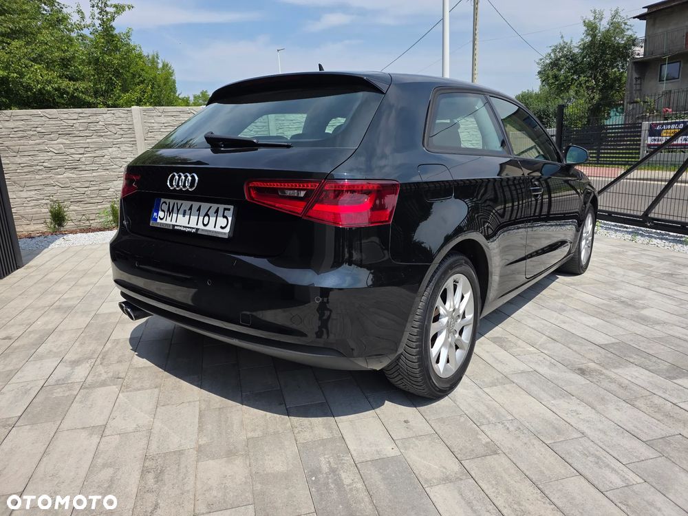 Audi A3 3-drzwiowe 2.0 TDI DPF Attraction - 3