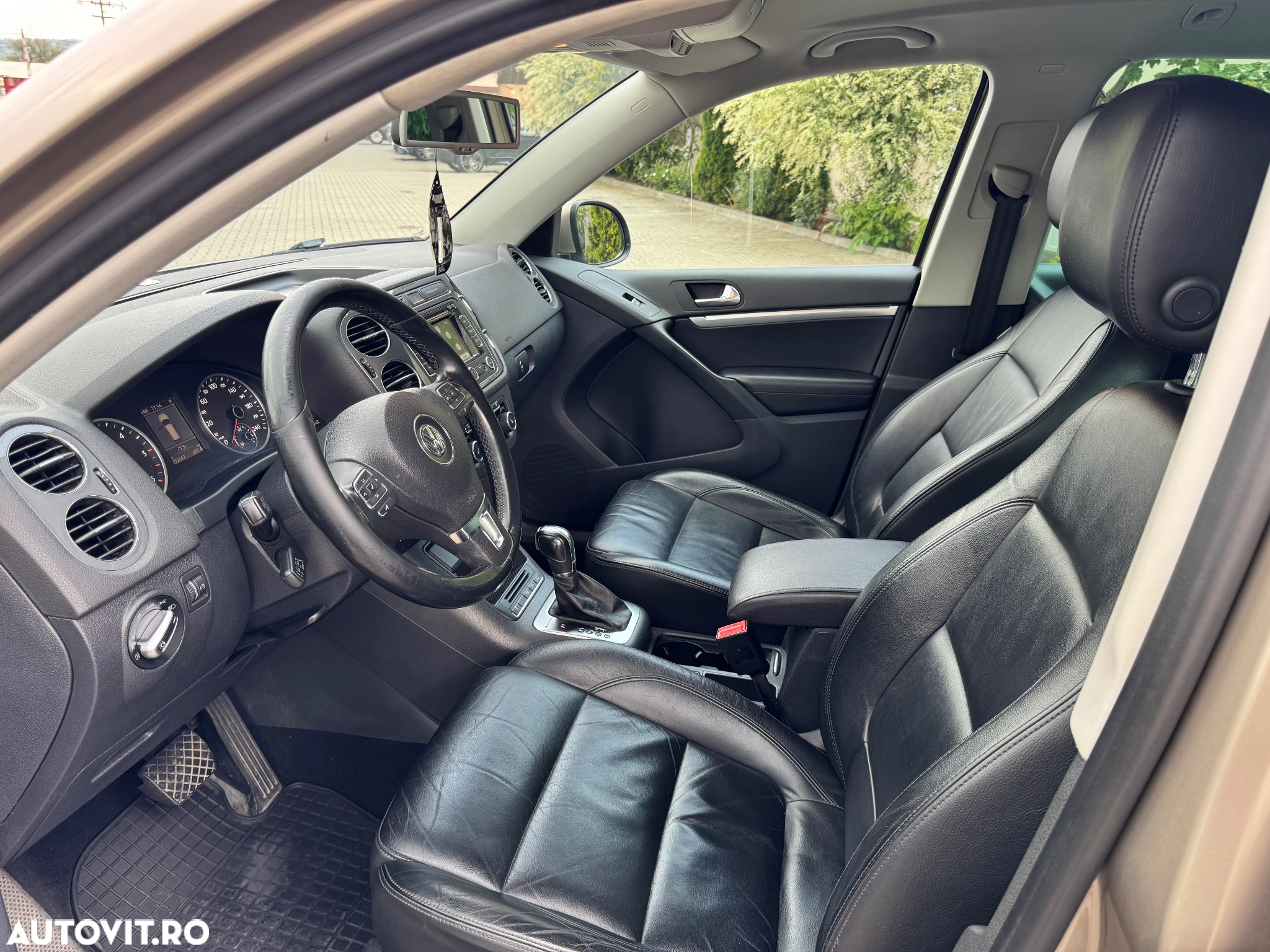 Volkswagen Tiguan 2.0 TDI 4Mot DSG Highline - 10
