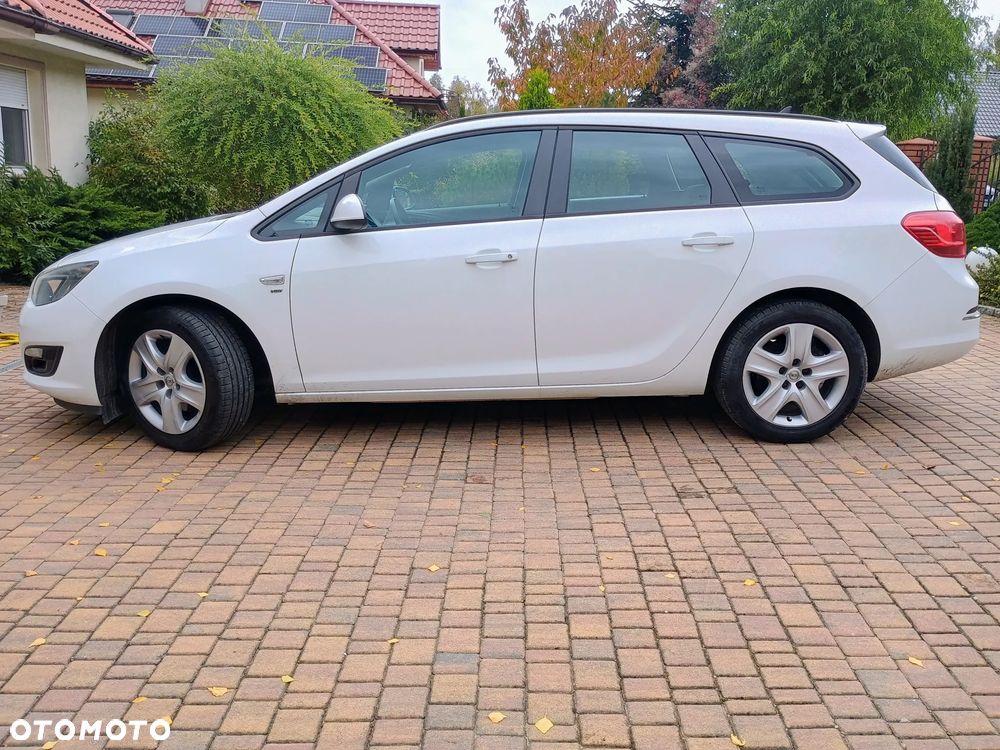 Opel Astra 1.6 CDTI DPF ecoFLEX Start/Stop Exklusiv - 2