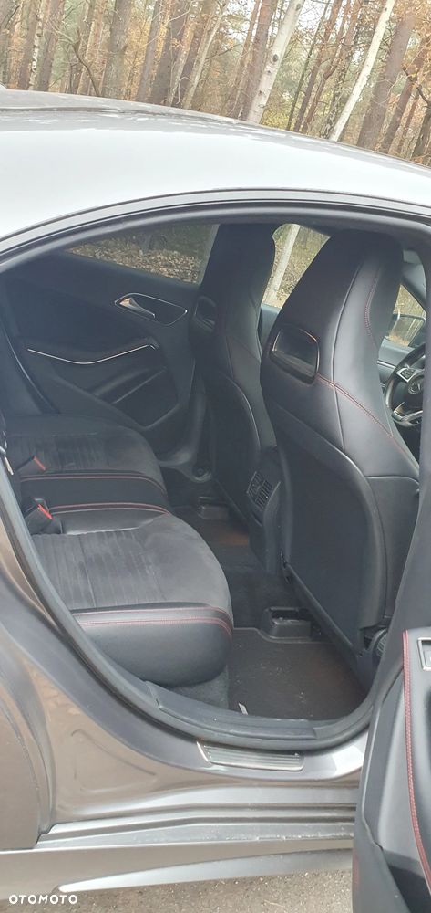 Mercedes-Benz CLA 200 AMG Line - 10