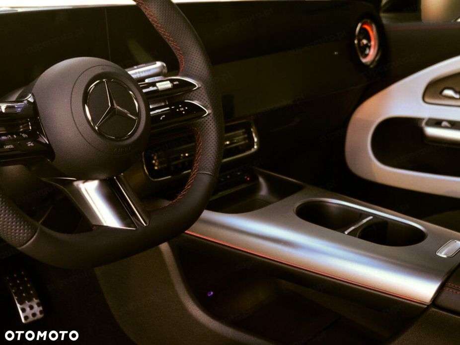 Mercedes-Benz GLB - 8