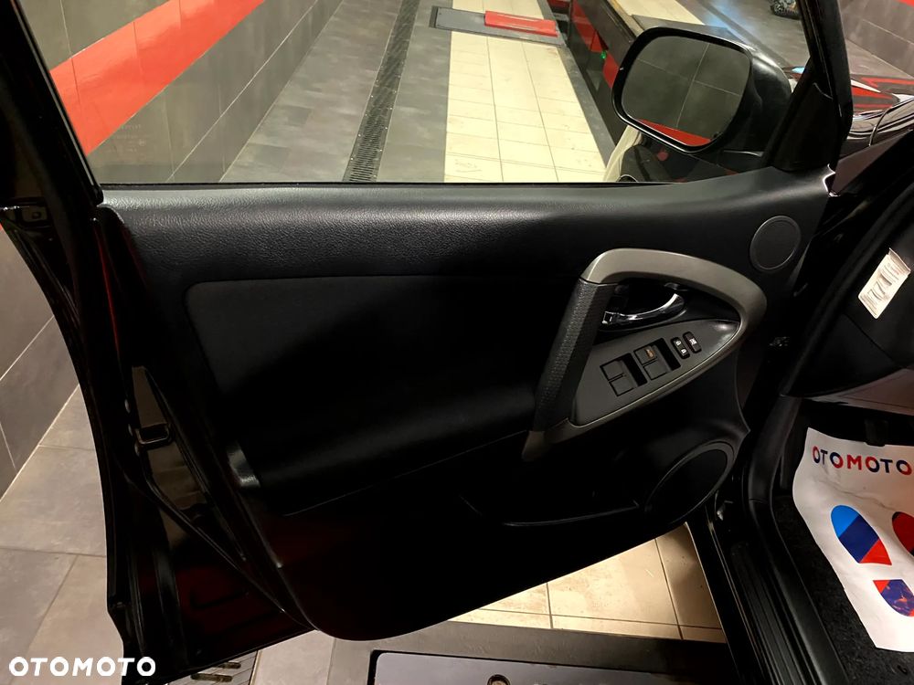 Toyota RAV4 2.0 VVT-i Sol - 14