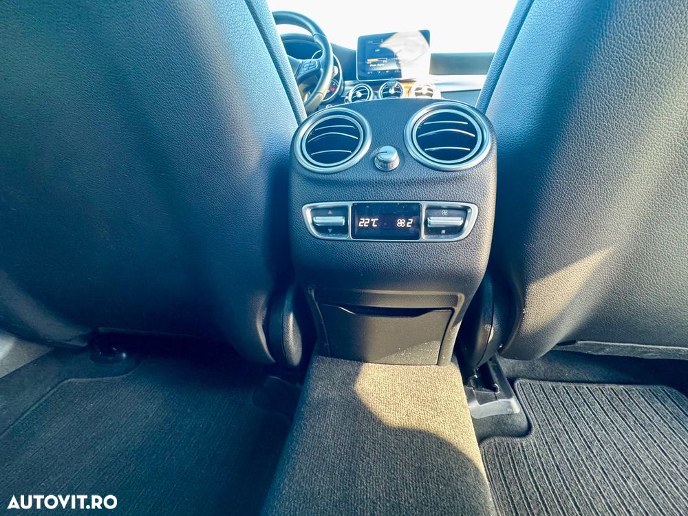 Mercedes-Benz GLC 220 d 4MATIC - 12