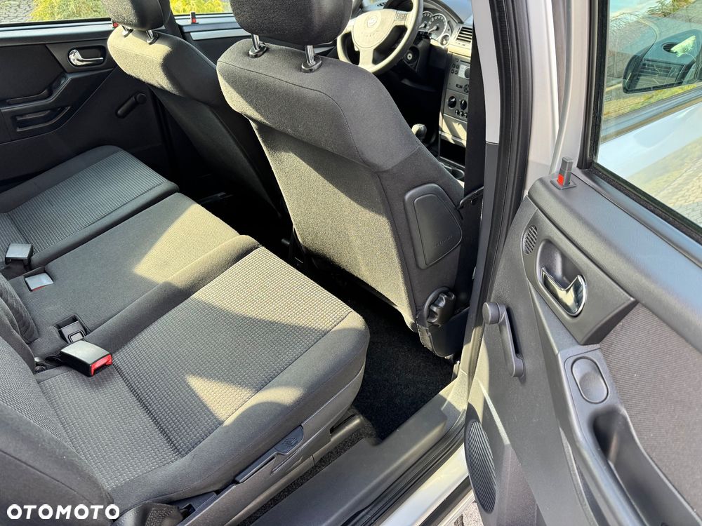 Opel Meriva - 32