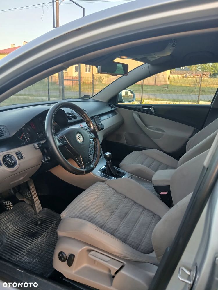 Volkswagen Passat 2.0 TDI DPF Comfortline - 3