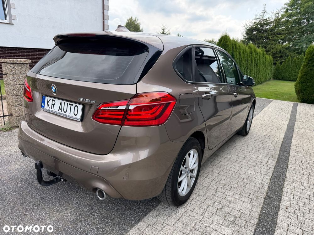 BMW Seria 2 218d - 4