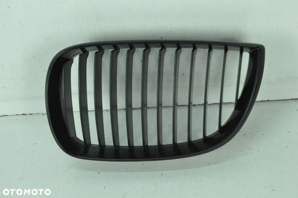 Bmw E81 E87 Lift E87 Nerka Kratka Ozdobna Grill Atrapa Lewa Czarna 7077129 - 1