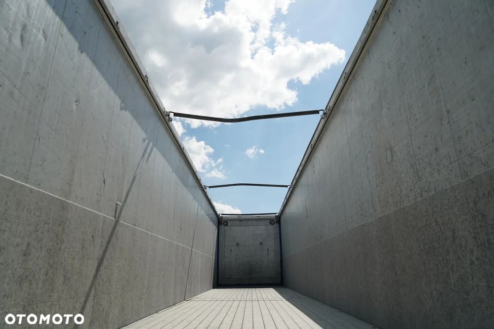 Knapen / RUCHOMA PODŁOGA / WALKING FLOOR / 92 m3 / OŚ PODNOSZONA / OSIE SAF / - 17