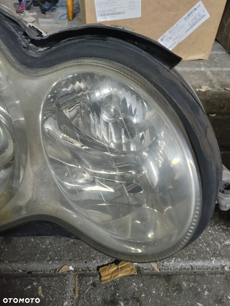 Mercedes C-Klasa W203 Xenon Lampa Prawa lewa Przód - 10