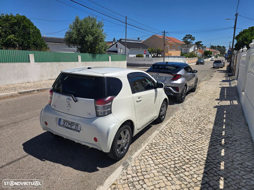 Toyota iQ 1.4 D-4D 2 - 8