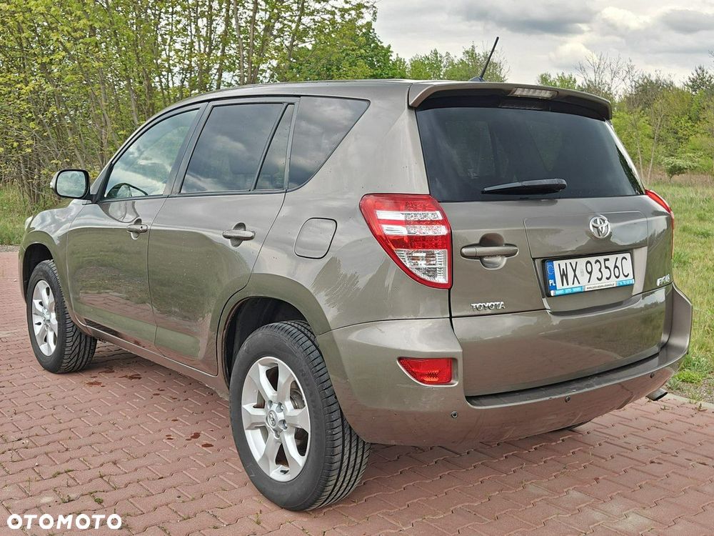 Toyota RAV4 - 5