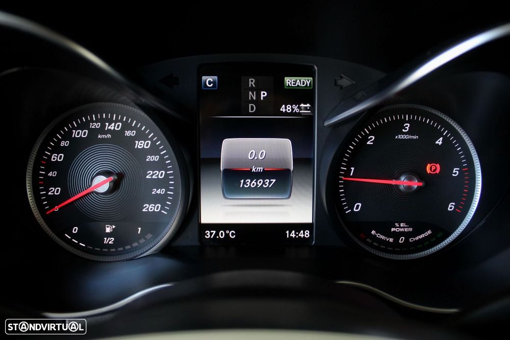 Mercedes-Benz C 300 h AMG Line - 13