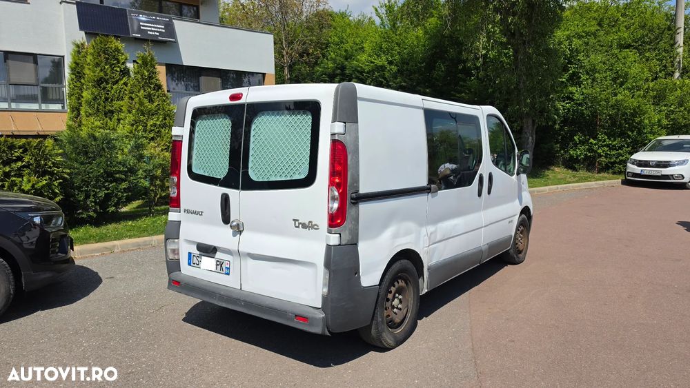 Renault Trafic Combi L2H1 teilverglast - 3