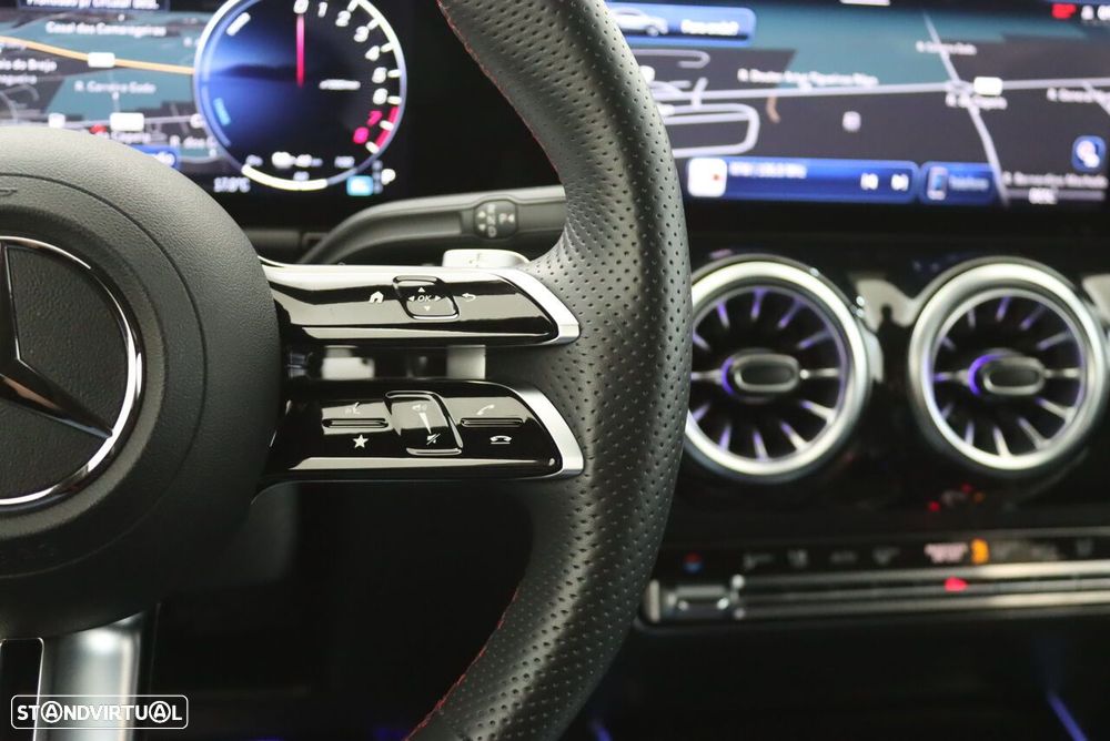 Mercedes-Benz A 250 e AMG Line - 11