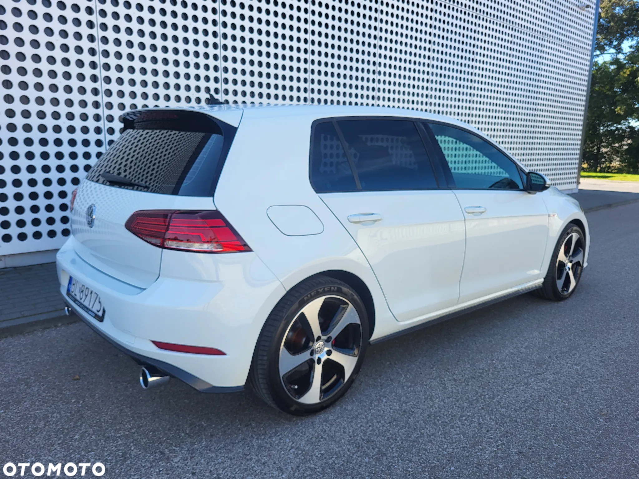Volkswagen Golf 2.0 TSI OPF DSG GTI - 3