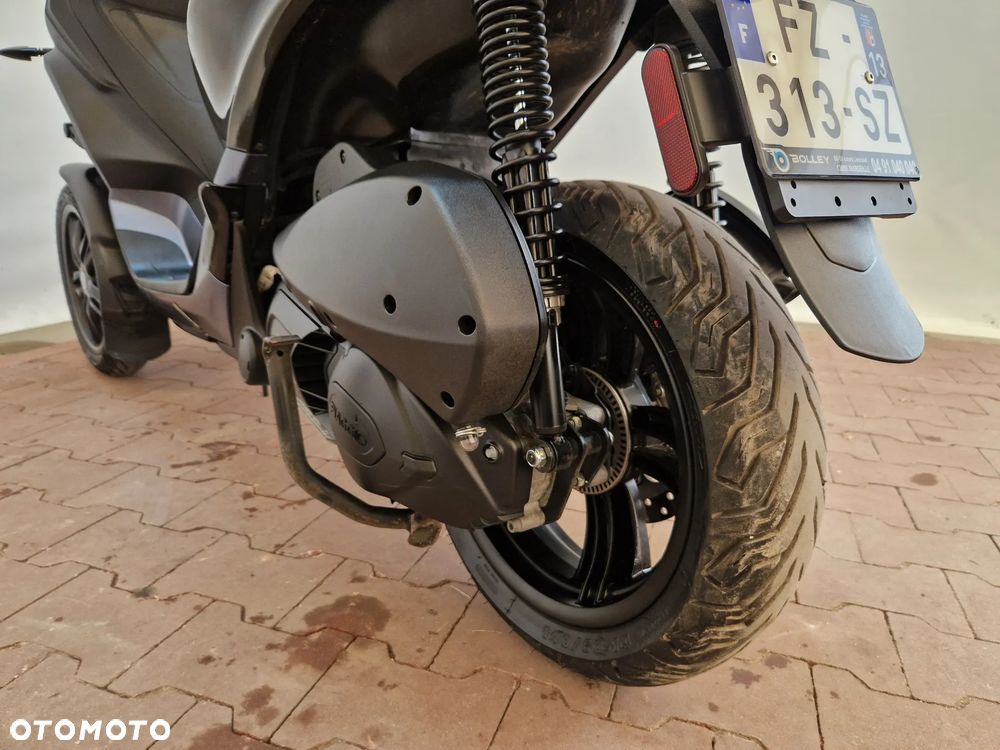 Piaggio MP-3 - 28