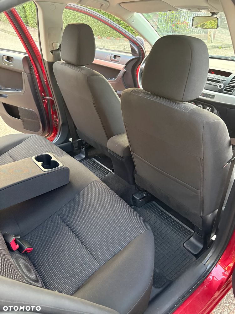 Mitsubishi Lancer 1.5 Inform - 7