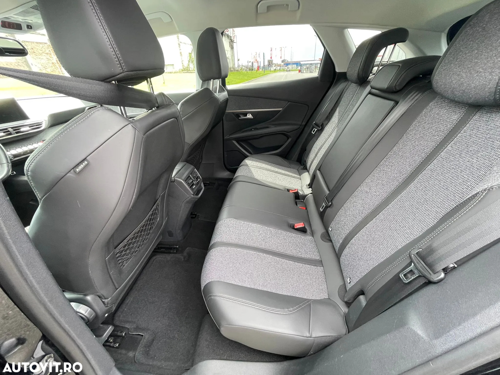 Peugeot 3008 1.6 BlueHDI FAP EAT6 STT Allure - 31