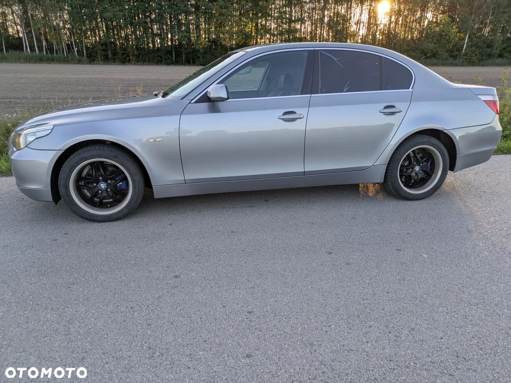 BMW Seria 5 525i - 2